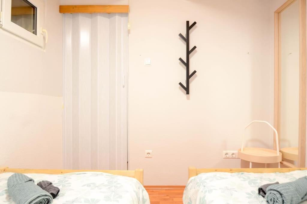Famous Kiraly Street At Large 3Br 10Ppl @ Central Budapest Luaran gambar