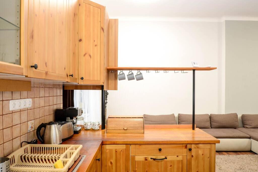 Famous Kiraly Street At Large 3Br 10Ppl @ Central Budapest Luaran gambar