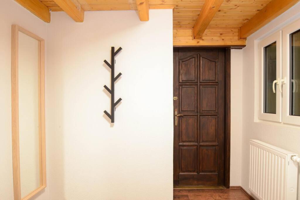Famous Kiraly Street At Large 3Br 10Ppl @ Central Budapest Luaran gambar
